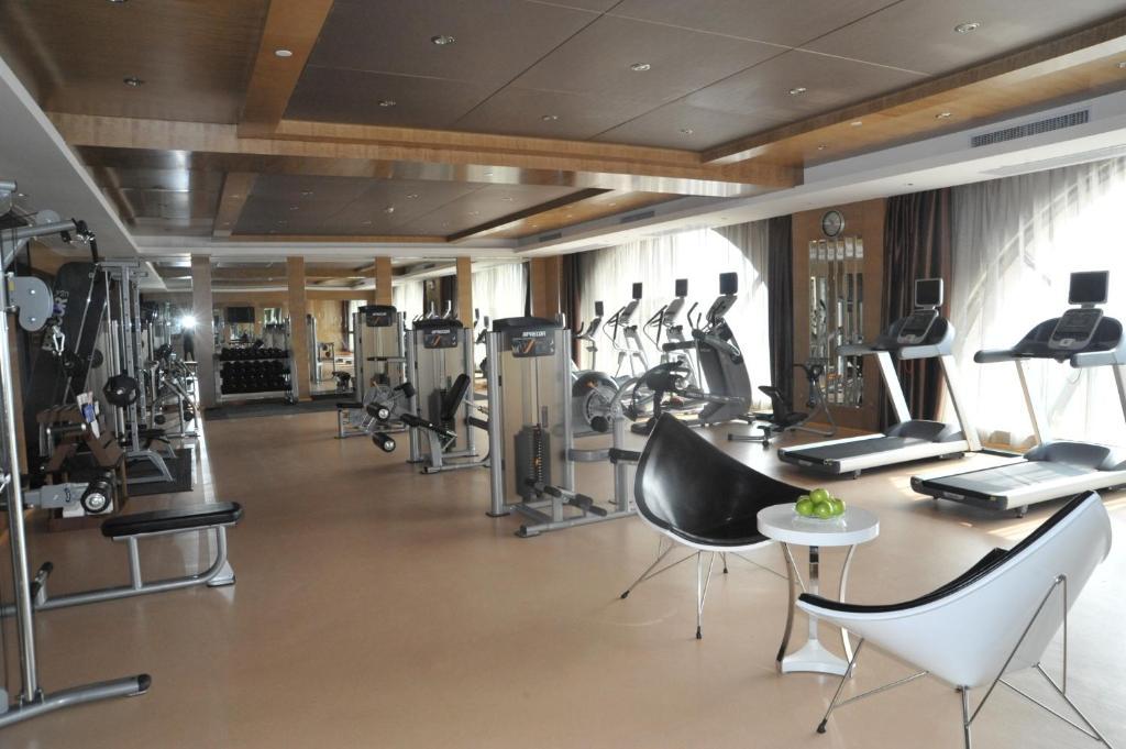 Sovereign Hotel Джандзян Екстериор снимка