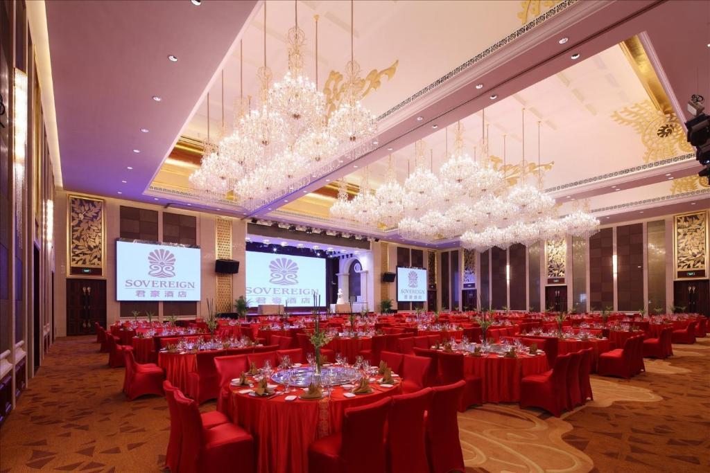 Sovereign Hotel Джандзян Екстериор снимка